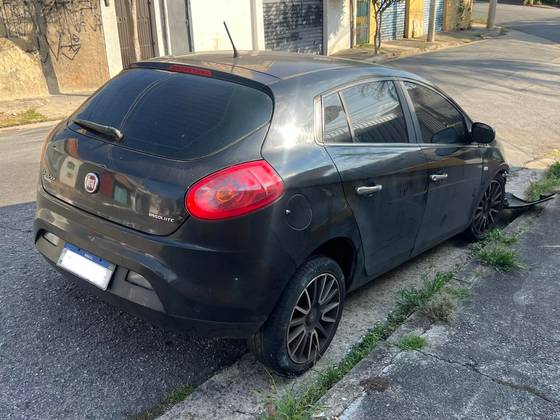 FIAT BRAVO 1.8 ABSOLUTE 16V FLEX 4P AUTOMATIZADO FIAT BRAVO 1.8 ABSOLUTE 16V FLEX 4P AUTOMATIZADO